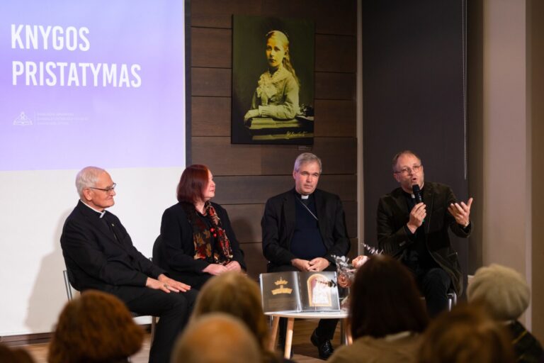 Panevėžyje vyko knygos apie Krekenavos paveikslą pristatymas