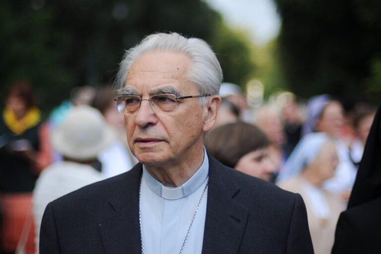 Kardinolas Audrys Juozas Bačkis išleistas gydytis į namus