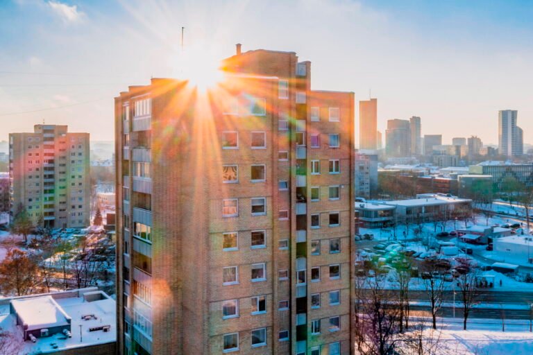 Teisingumo ministerija siūlo mažinti notarinius kaštus jaunoms šeimoms įsigyjant būstą