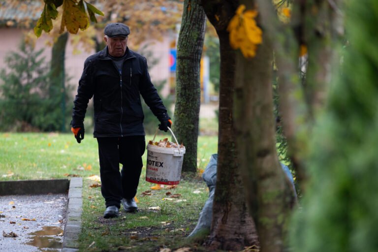 Vyriausybė nepritarė dalies dirbančių pensininkų atleidimui nuo PSD