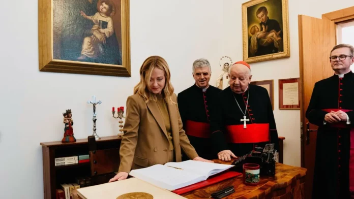 Italijos ministrė pirmininkė Giorgia Meloni muziejuje / Italijos Respublikos Ministrų Tarybos pirmininko kanceliarijos nuotr.