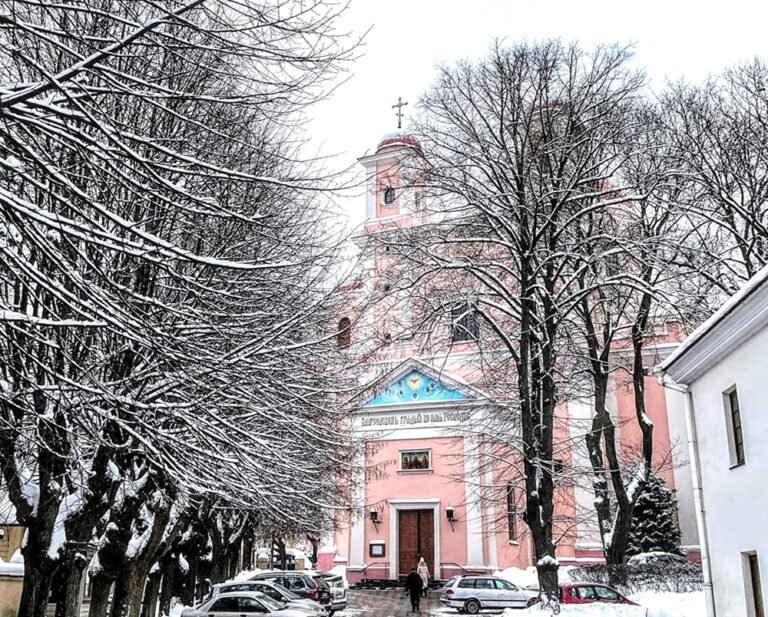 Stačiatikių šventovėse pamaldų grandinė už karo Ukrainoje pabaigą