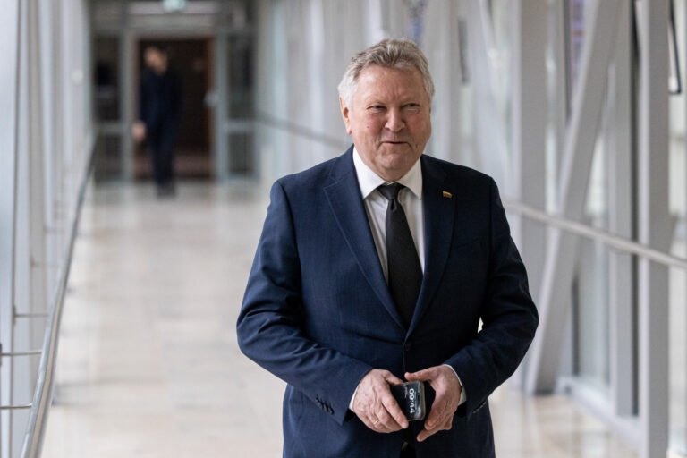 Kazys Starkevičius traukiasi iš Seimo, kolegos politikai vertina teigiamai