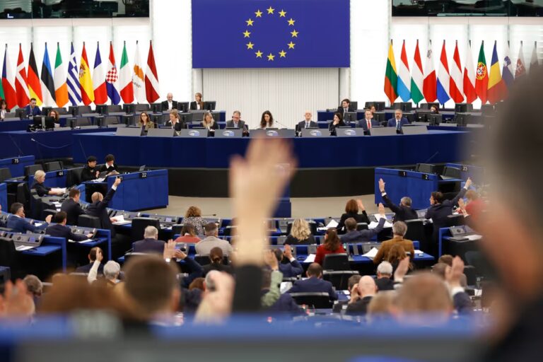 EP priėmė rezoliuciją, kuri abortą paskelbė žmogaus teise ir skatina translytiškumą