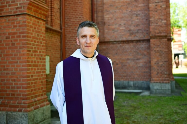 Palangos klebonas Kęstutis Balčiūnas: svarbiausia – mokėti džiaugtis mažais dalykais