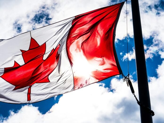 Kanados vėliava / Unsplash nuotr.