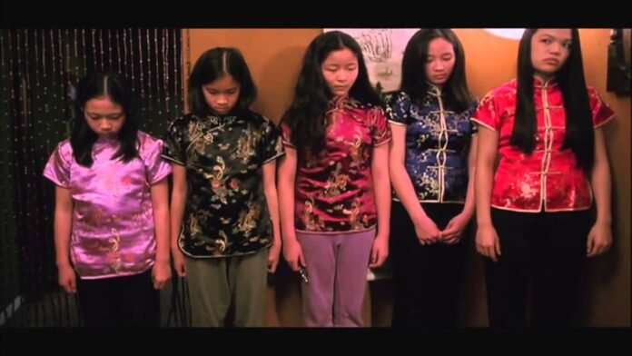 dokumentinis filmas apie vaikų seksualinę vergovę „Fields of Mudan“ („Mudano laukai“) / Ekranvaizdis