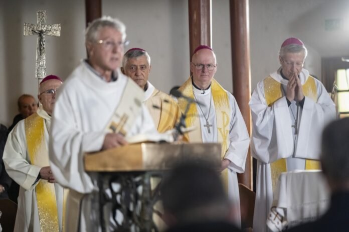 Šveicarijos vyskupai / EPA nuotr.