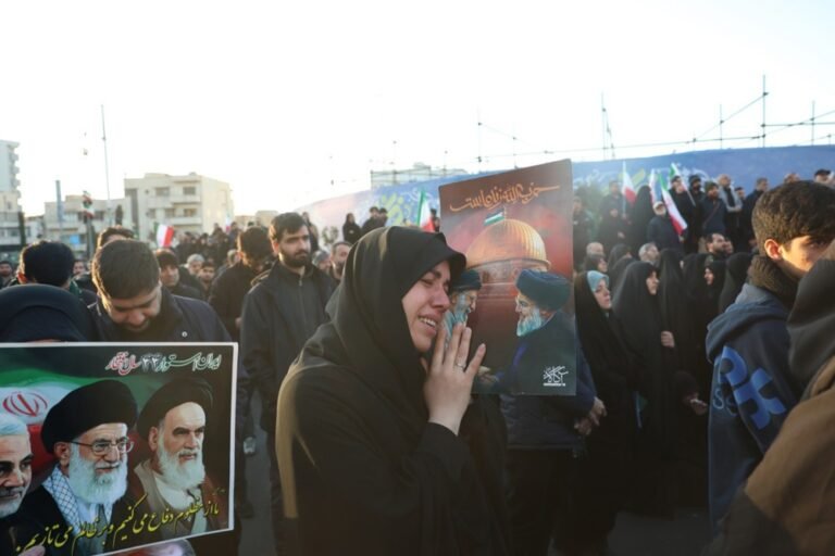 Po JAV ir Izraelio atakų žuvo aukščiausias Irano vadovas