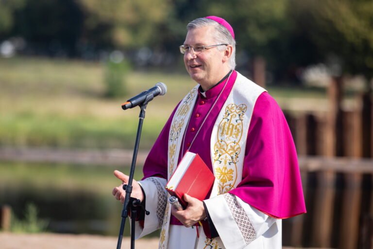 Kauno arkivyskupas Kęstutis Kėvalas: Kovo 11-oji – Dievo gailestingumo ir tautos valios triumfas