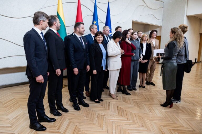 Dirbtinis intelektas ministrų pagalbininkas