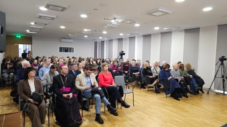 Kretingoje konferencija skirta Žemaičių vyskupo M. Valančiaus metams