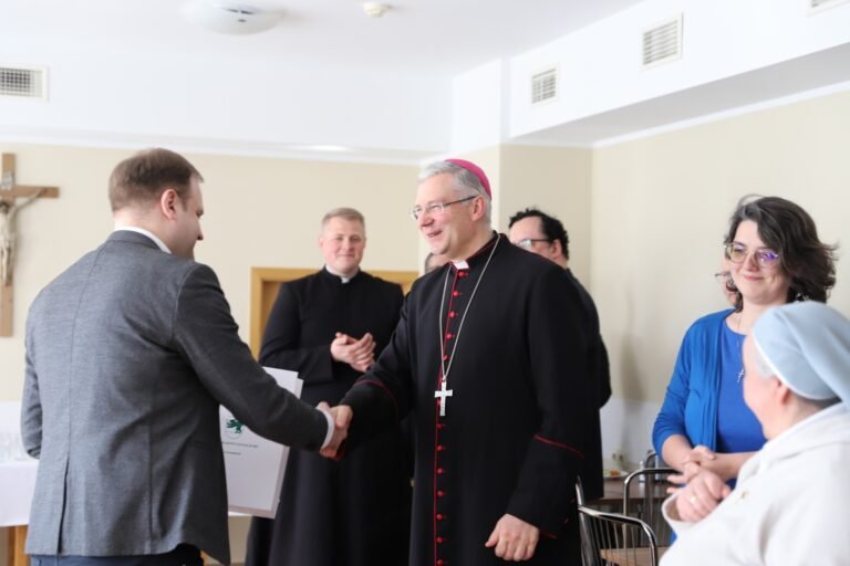 Šiluvoje arkivyskupas K. Kėvalas su vietos valdžia aptarė svarbius rajonui klausimus