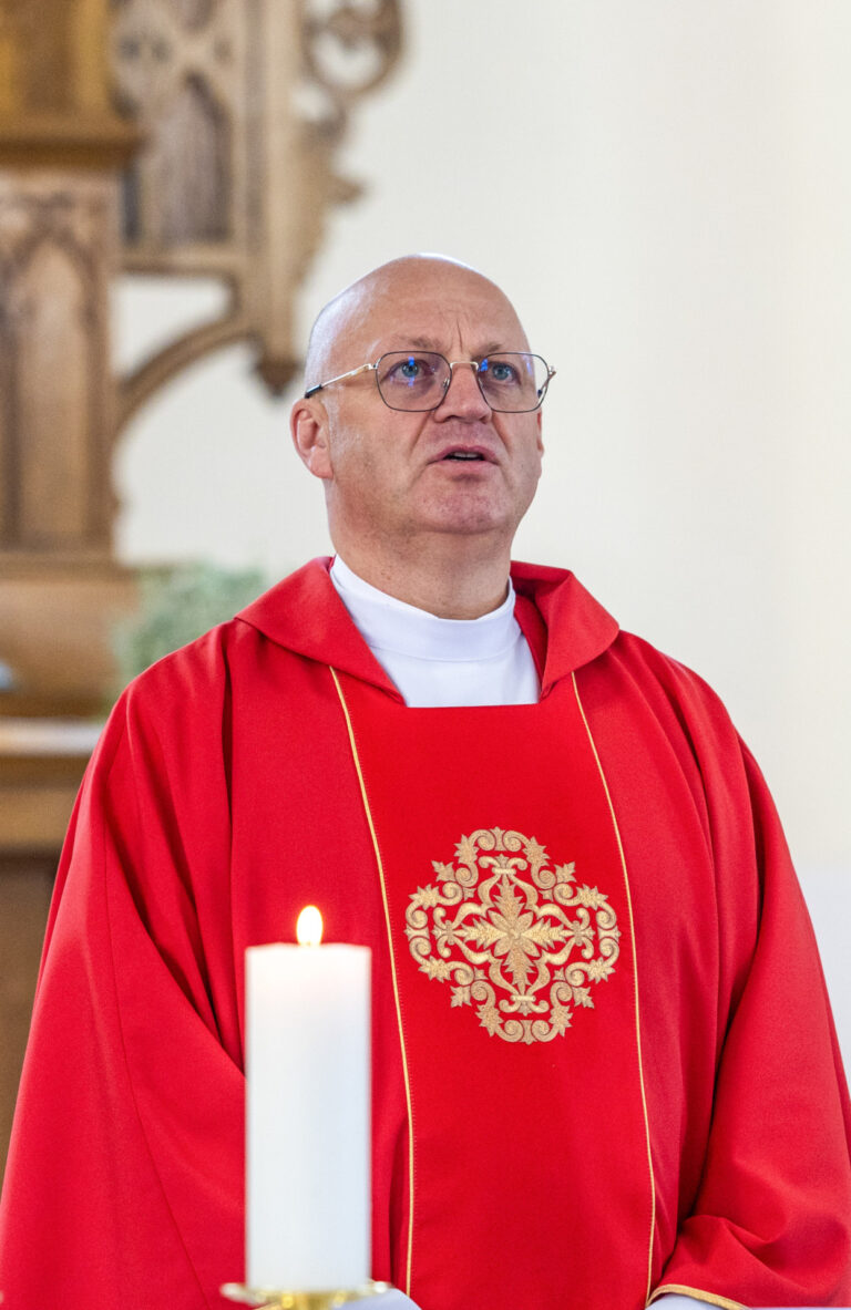 Kunigas Rolandas Bičkauskas: Velykų tridienis į žmonių sąmonę ateina sunkiai