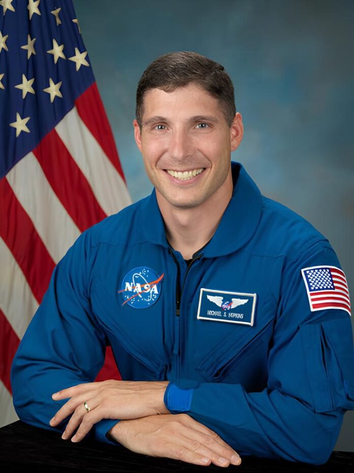 NASA astronautas Mike’as Hopkinsas / Soc. tinklų nuotr.