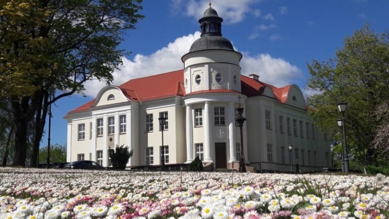 Telšių vyskupas įspėjo kunigą Kazį Žutautą