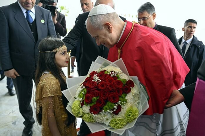 Popiežius pasitinkamas Alžyre / EPA nuotr.
