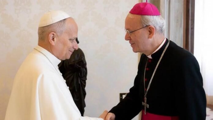 Vokietijos vyskupas Athanasius Schneideris / Soc. tinklų nuotr.