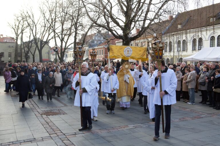 Kauno arkivyskupas Kęstutis Kėvalas: su prisikėlusiu Kristumi viską pradėti iš naujo