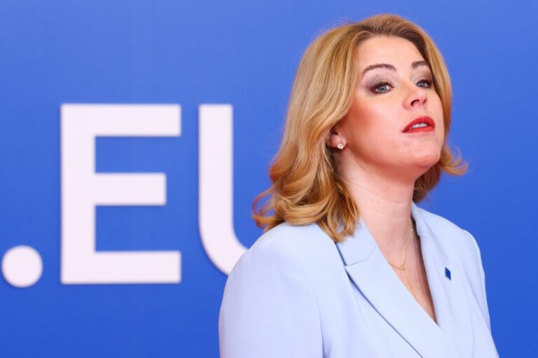 Buvusi Latvijos premjerė teigia, kad Stambulo konvencijos klausimas sugriovė jos vyriausybę