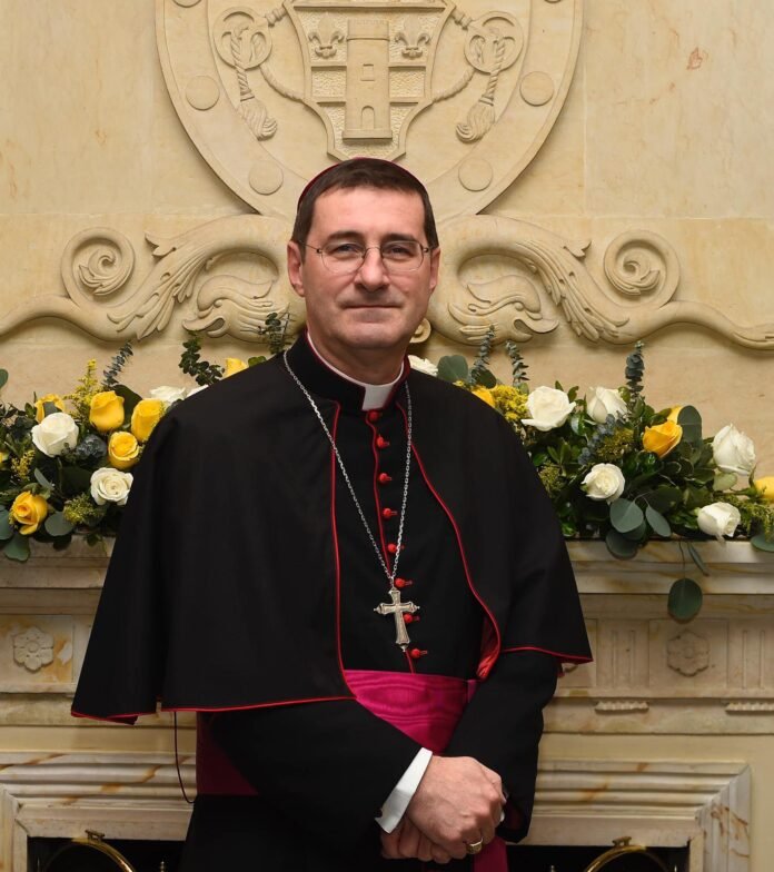 Ceremonijai vadovavęs arkivyskupas Paolo Rudelli / Soc. tinklų nuotr.