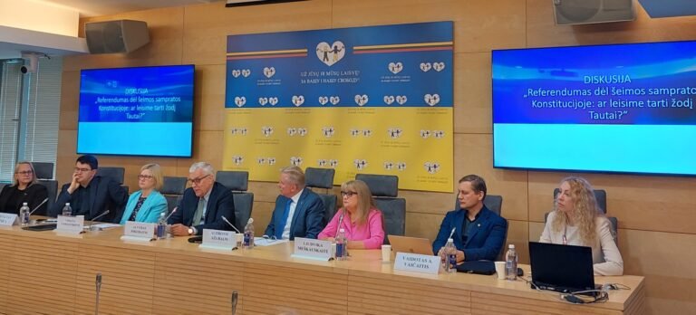 Seime surengta diskusija „Referendumas dėl šeimos sampratos Konstitucijoje: ar leisime tarti žodį Tautai?“