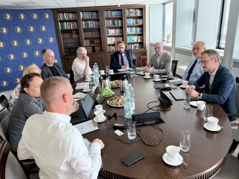 Lietuvos šeimų organizacijų atstovai lankėsi Ordo Iuris institute Varšuvoje
