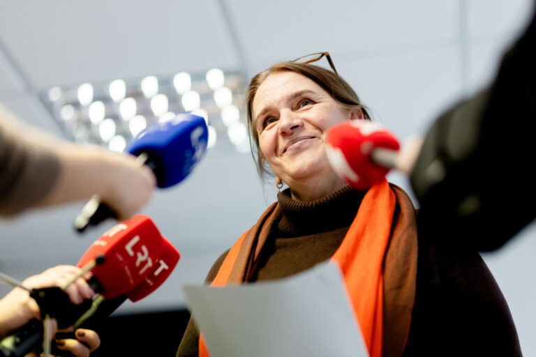Naujienų telegrafas: nuteista Švenčionienė, prezidento iniciatyva, banko prognozė