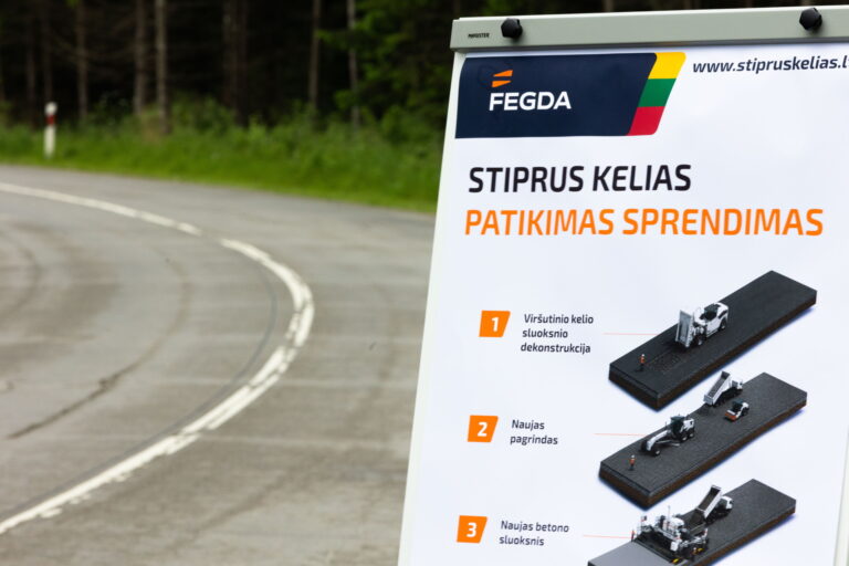Naujienų telegrafas: perklos kelią, duomenų apsauga, parama Ukrainai