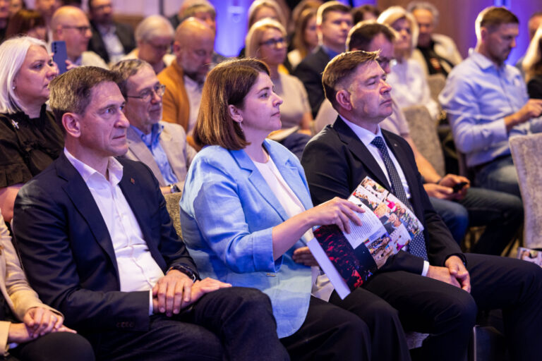 Konservatoriai rinkosi į posėdį, iškėlė kandidatus į merus