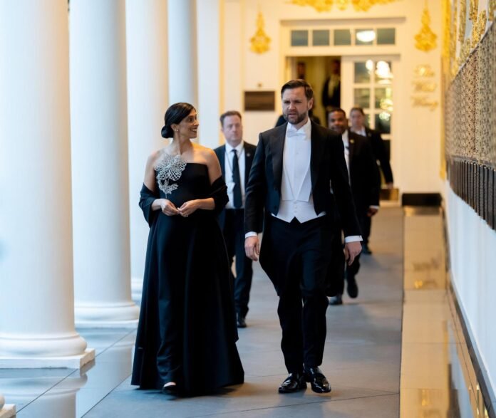 JAV viceprezidentas J. D. Vance'as su žmona Usha Vance / Soc. tinklų nuotr.