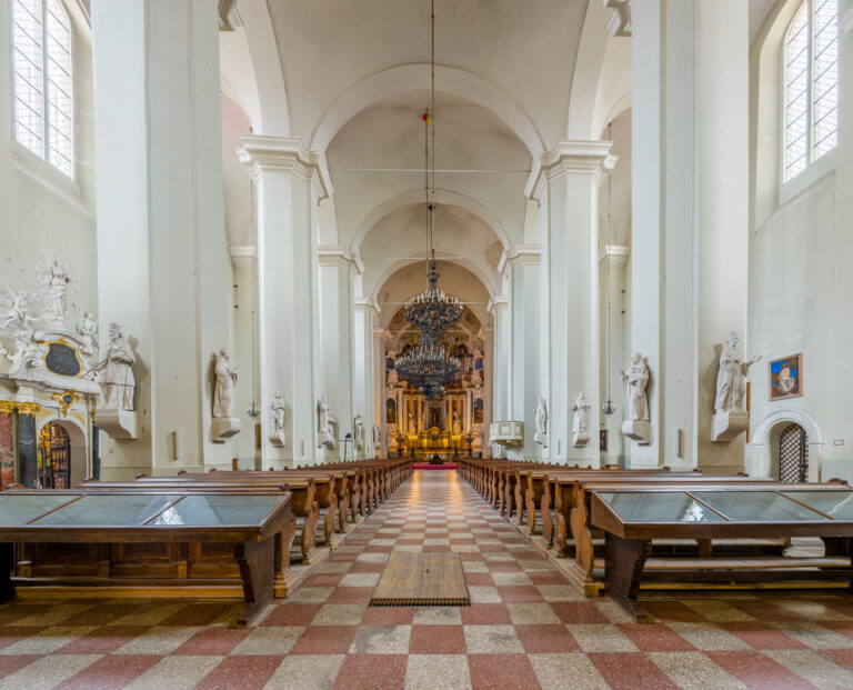Vilniaus Šv. Jonų bažnyčioje atvertos barokinės freskos