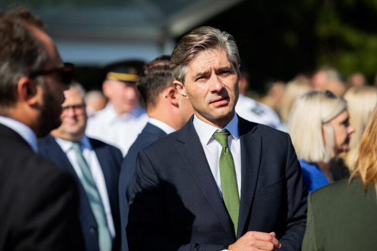 Naujienų telegrafas: krizė Seutoje, nauji traukiniai, derybos su Iranu