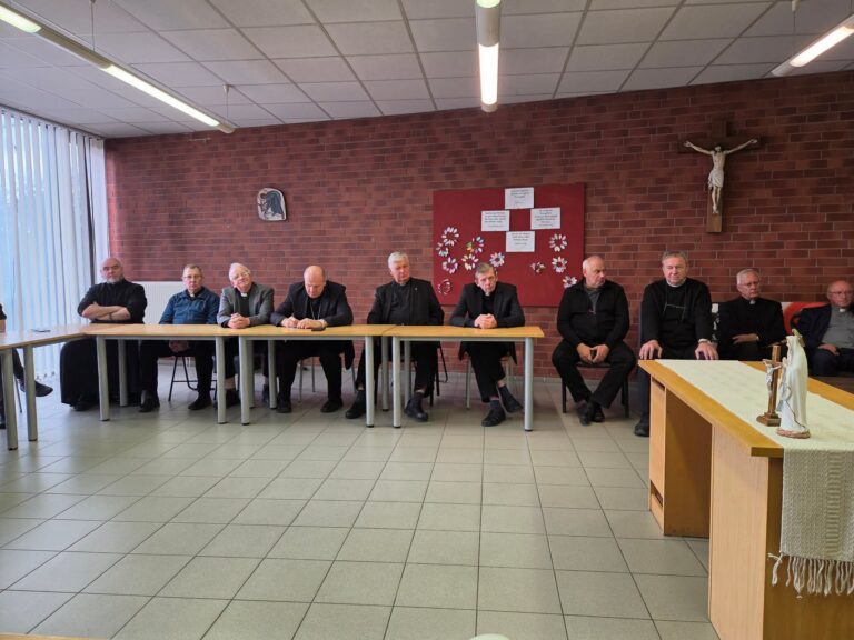 Kauno dvasininkai konferencijoje aptarė kunigų emocinės savijautos iššūkius