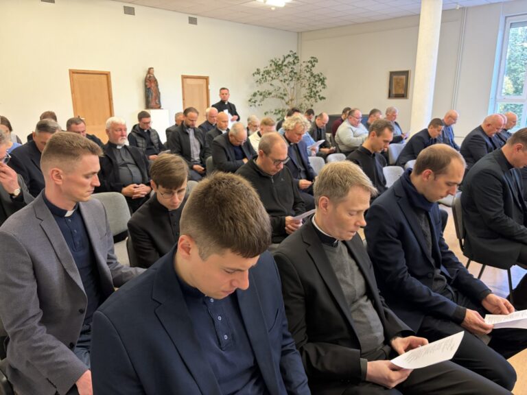Vilniaus arkivyskupijos kunigų susirinkime aptartos svarbios iniciatyvos